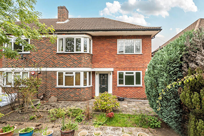 2 Bedroom Apartment For Sale In Clyde Road, Croydon, CR0