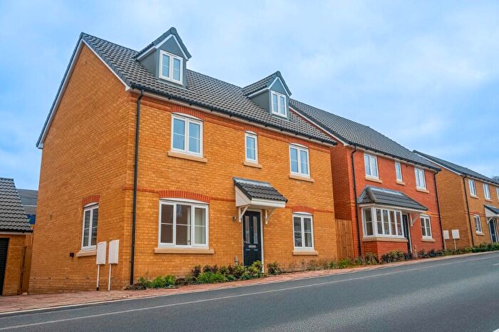 5 Bedroom Detached House For Sale In Desborow Lane, Royston, SG8