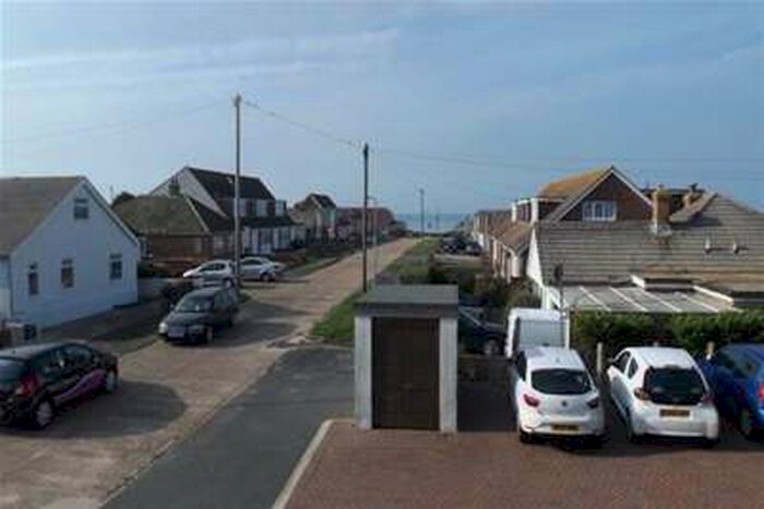 2 Bedroom House To Rent In South Coast Road, Peacehaven, BN10