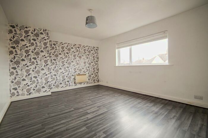 2 Bedroom Flat To Rent In Ilminster Avenue, Knowle, Bristol, BS4