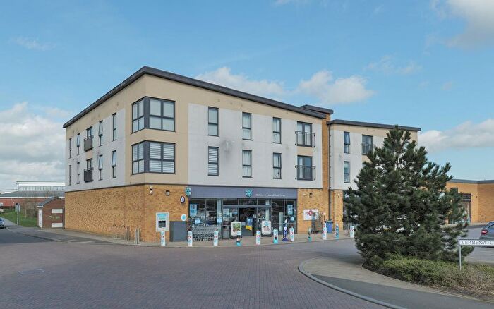 1 Bedroom Flat For Sale In Verbena Court, Melksham, SN12