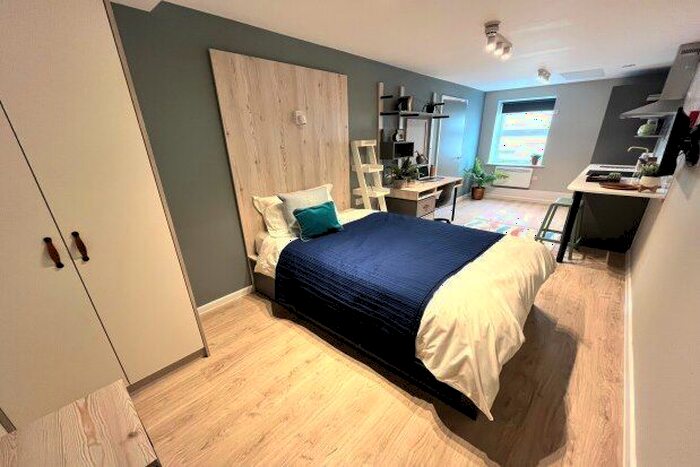 Studio To Rent In Bristol Road, Birmingham, B29