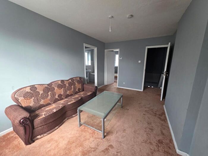 1 Bedroom Flat For Sale In Mayfair, BD5