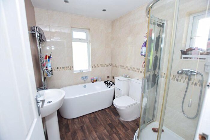 4 Bedroom Semi-Detached House To Rent In Sandling Village, Maidstone, ME14