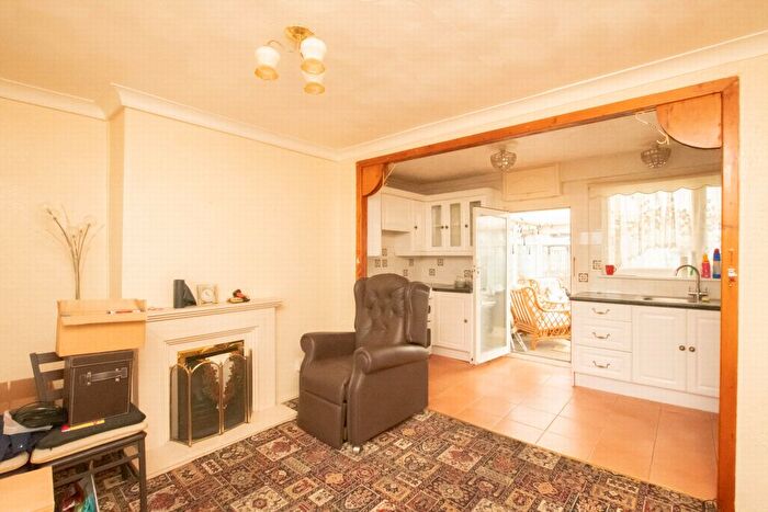 3 Bedroom Terraced House For Sale In Spinney Lane, Aylesham, CT3