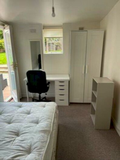 Studio To Rent In Old Dover Road, CT1