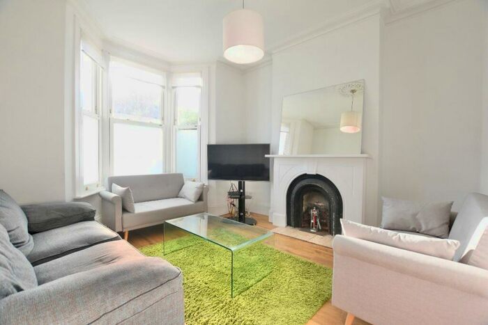 3 Bedroom Terraced House To Rent In Second Avenue, E12