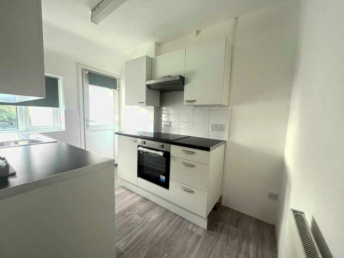 2 Bedroom Flat To Rent In Stafford Road, Wallington, SM6