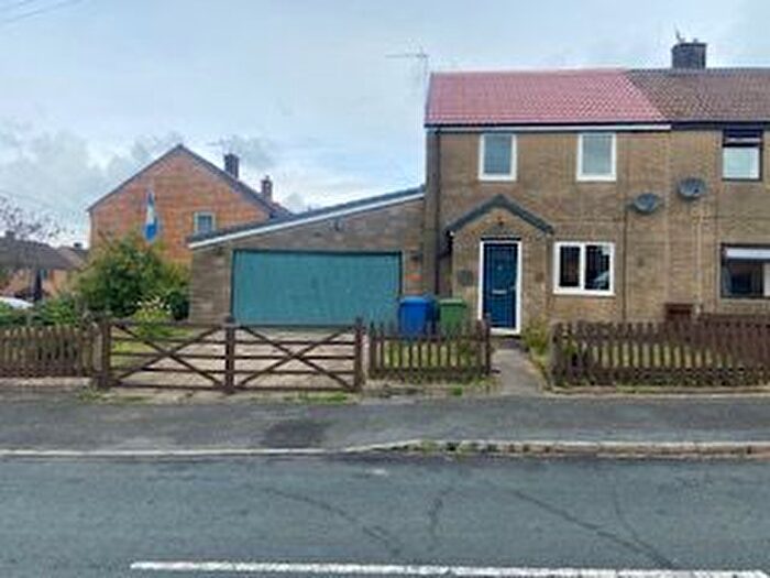 2 Bedroom Semi-Detached House To Rent In Highfield Road, Bury, BL0