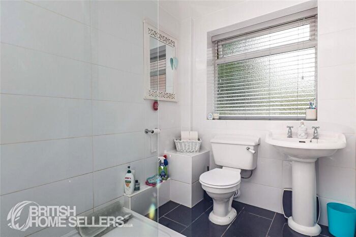 2 Bedroom Apartment For Sale In Station Road, Sutton Coldfield, West Midlands, B73