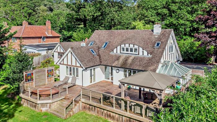 4 Bedroom Detached House For Sale In Chapel Row, Reading, Berkshire, RG7