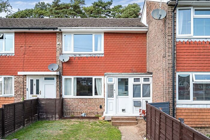 2 Bedroom Terraced House For Sale In Sandy Hill Road, Farnham, Surrey, GU9