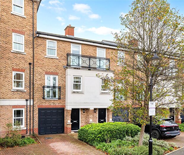 3 Bedroom Terraced House For Sale In Mendez Way, Putney, London, SW15