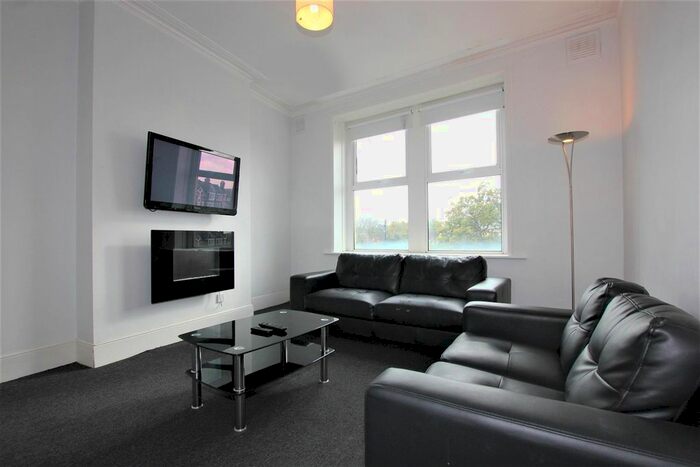 3 Bedroom Flat To Rent In Athenaeum Place, Muswell Hill, N10