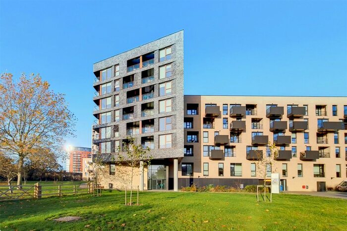 1 Bedroom Flat To Rent In Burgess Springs, Chelmsford, CM1