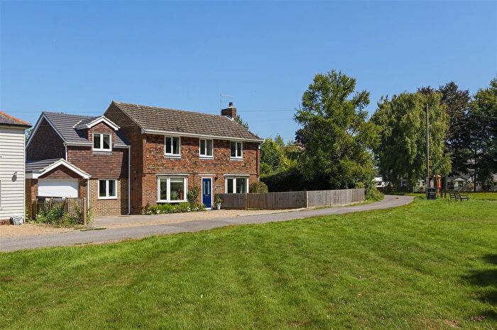 4 Bedroom Detached House For Sale In Treeleigh House, Throwley, ME13