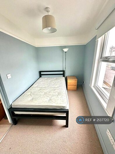 1 Bedroom Flat To Rent In Cavendish Rd, London, SW12