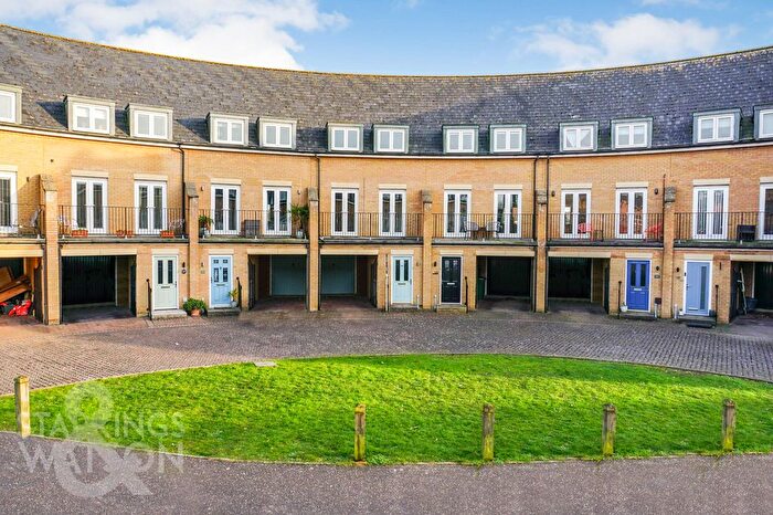 4 Bedroom Town House For Sale In Mountbatten Drive, Sprowston, Norwich, NR6