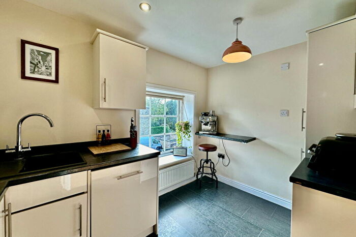 2 Bedroom Apartment For Sale In The Stables, Raywell, Cottingham, HU16