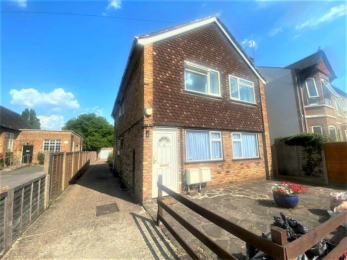 2 Bedroom Maisonette To Rent In Waterloo Road, Uxbridge, UB8