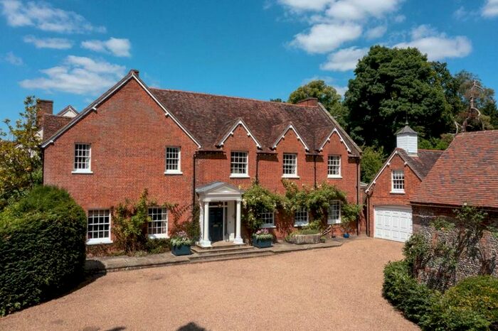 6 Bedroom Semi-Detached House For Sale In Blackwell Hall Lane, Chesham, Buckinghamshire, HP5