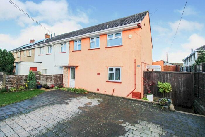 3 Bedroom End Of Terrace House To Rent In North Grove, Pill, Bristol, BS20