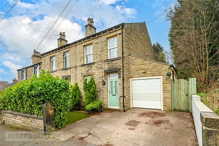 3 Bedroom End Terrace House For Sale In St. Marys Lane, Kirkheaton, Huddersfield, West Yorkshire, HD5