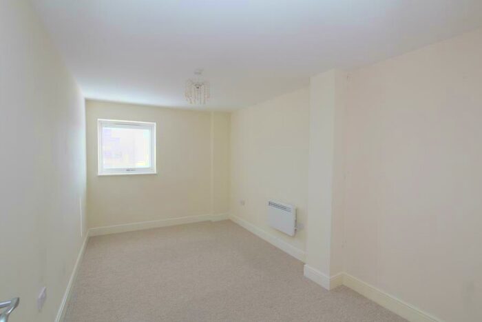 2 Bedroom Apartment To Rent In Mizzen Court - Portishead, BS20