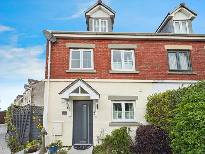 4 Bedroom Town House For Sale In The Mews, Port Talbot, SA12