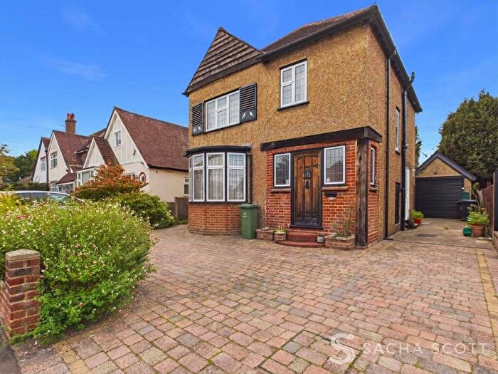 3 Bedroom Detached House For Sale In Windmill Avenue, Epsom, KT17