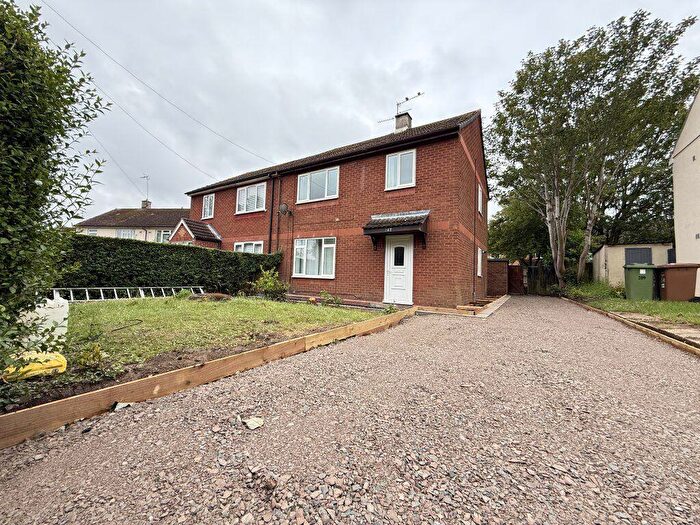 3 Bedroom Semi-Detached House To Rent In Rockingham Road, NN17