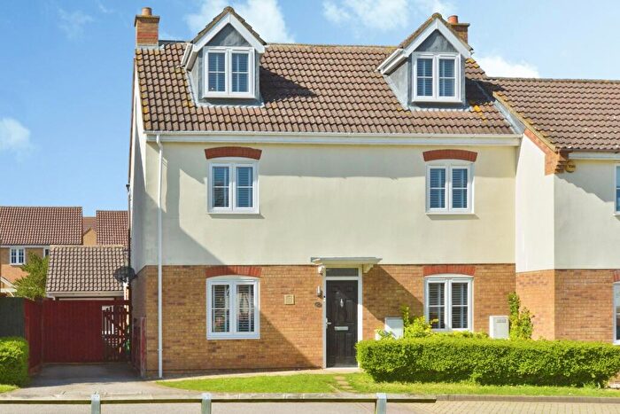 4 Bedroom End Of Terrace House For Sale In Garwood Crescent, Grange Farm, Milton Keynes, Buckinghamshire, MK8