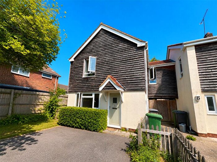 3 Bedroom House To Rent In Northfields, Twyford, Winchester, SO21