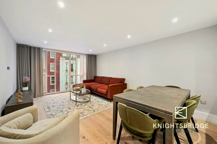 3 Bedroom Apartment To Rent In Baker Street, Marylebone, NW1