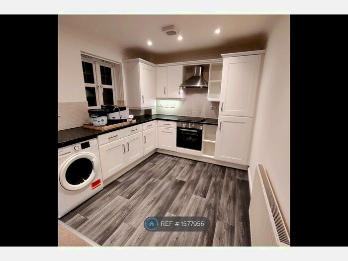 2 Bedroom Flat To Rent In Bessacarr, Doncaster, DN4