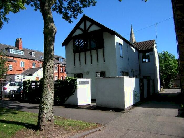 2 Bedroom Detached House To Rent In The Old Coachouse, Marlborough Avenue, Hull, HU5