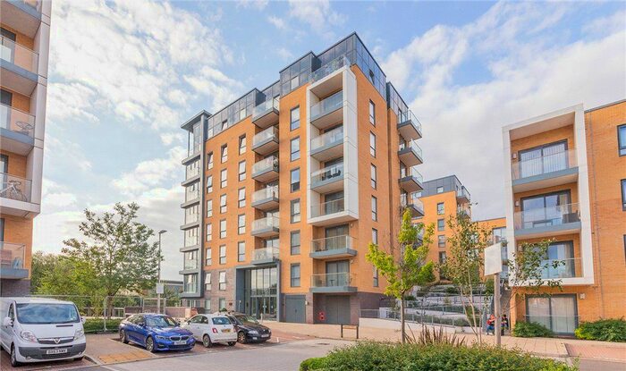 1 Bedroom Flat To Rent In Skylark House, Drake Way, Reading, RG2