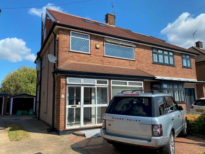 4 Bedroom Semi-Detached House To Rent In Freshwell Avenue, Romford, Essex, RM6