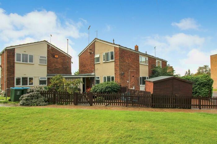 1 Bedroom Maisonette To Rent In Hilton Avenue, Aylesbury, HP20