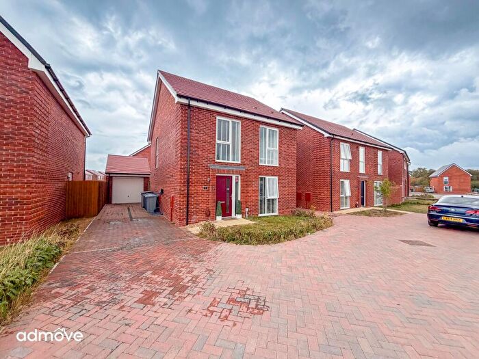 4 Bedroom Detached House For Sale In Sparrowhawk Grove, Partington, M31