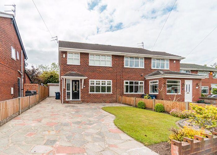 3 Bedroom Semi-Detached House To Rent In Heather Close, Burscough, L40