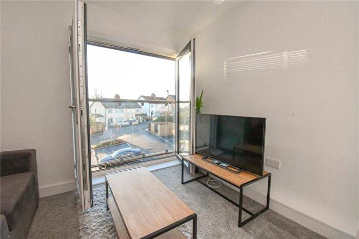 2 Bedroom Apartment To Rent In Radnor Avenue, Heswall, Wirral, CH60