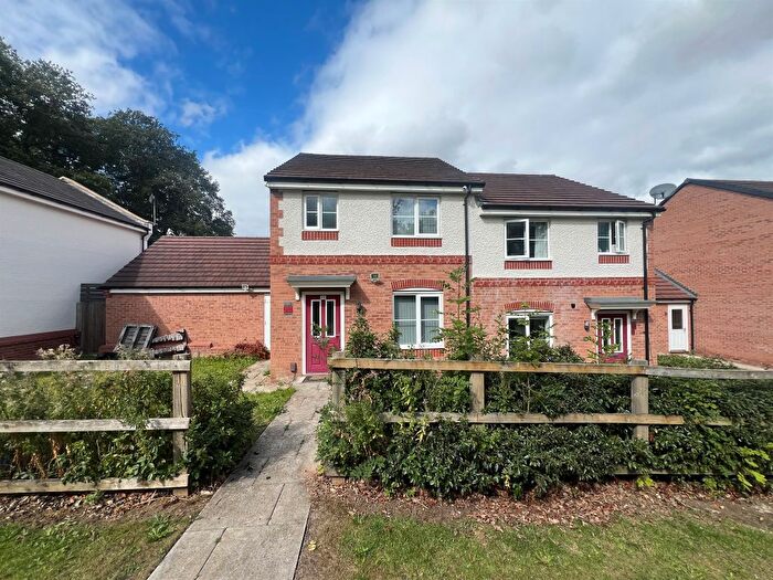 3 Bedroom Semi-Detached House For Sale In Hackness Road, Hamilton, Leicester, LE5