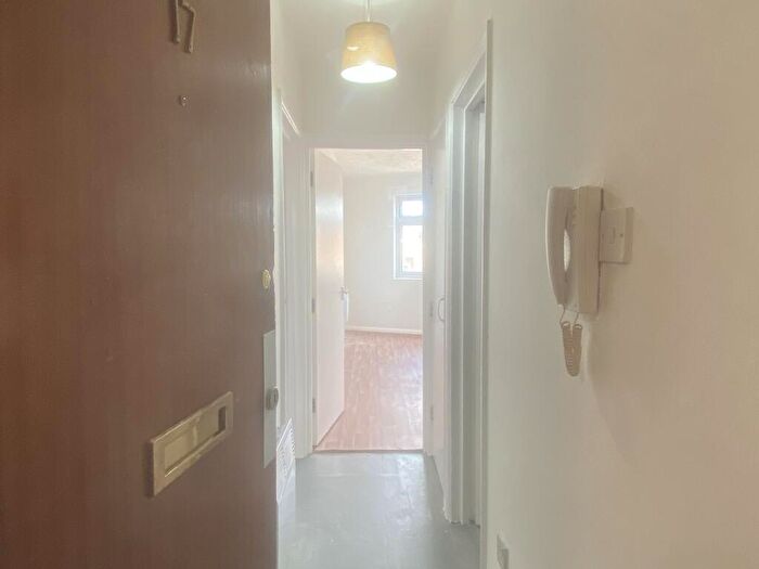 1 Bedroom Flat To Rent In Venables Court, Venables Close, Canvey Island, Essex, SS8