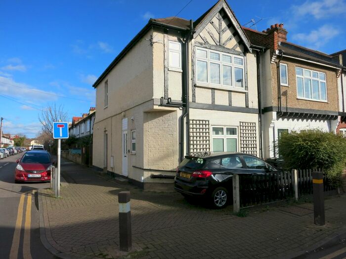 1 Bedroom Flat To Rent In Elm Road, New Malden, KT3