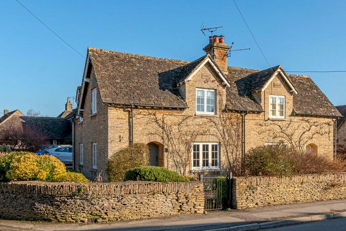 3 Bedroom Semi-Detached House To Rent In The Street, Shipton Moyne, Tetbury, GL8