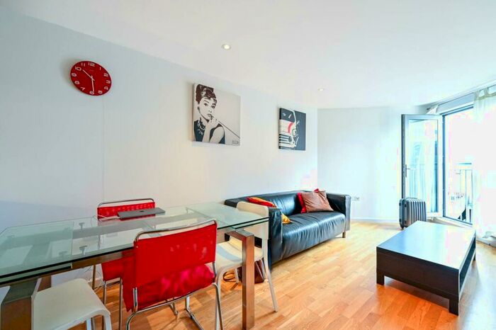 1 Bedroom Flat To Rent In Church Street East, Woking, GU21