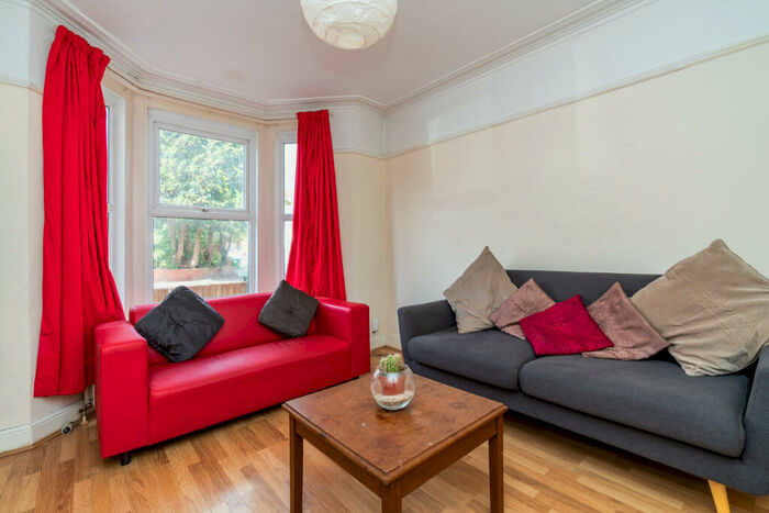 3 Bedroom House To Rent In Livingstone Road, Portswood, SO14