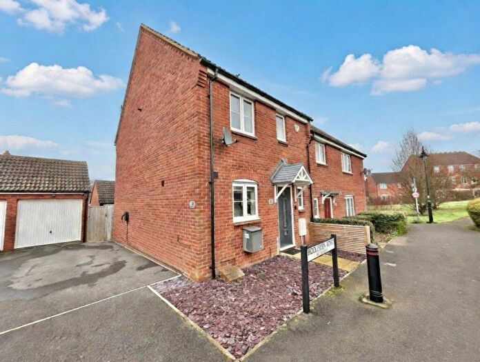 3 Bedroom End Of Terrace House For Sale In Biddlesden Road, Yeovil, Somerset, BA21
