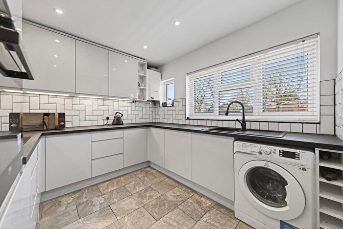 3 Bedroom Maisonette For Sale In Judith Road, Kettering, NN16